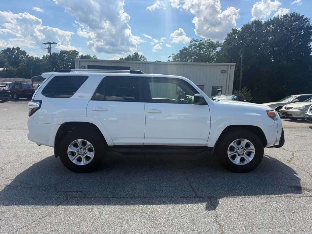 2019 Toyota 4Runner Image 8