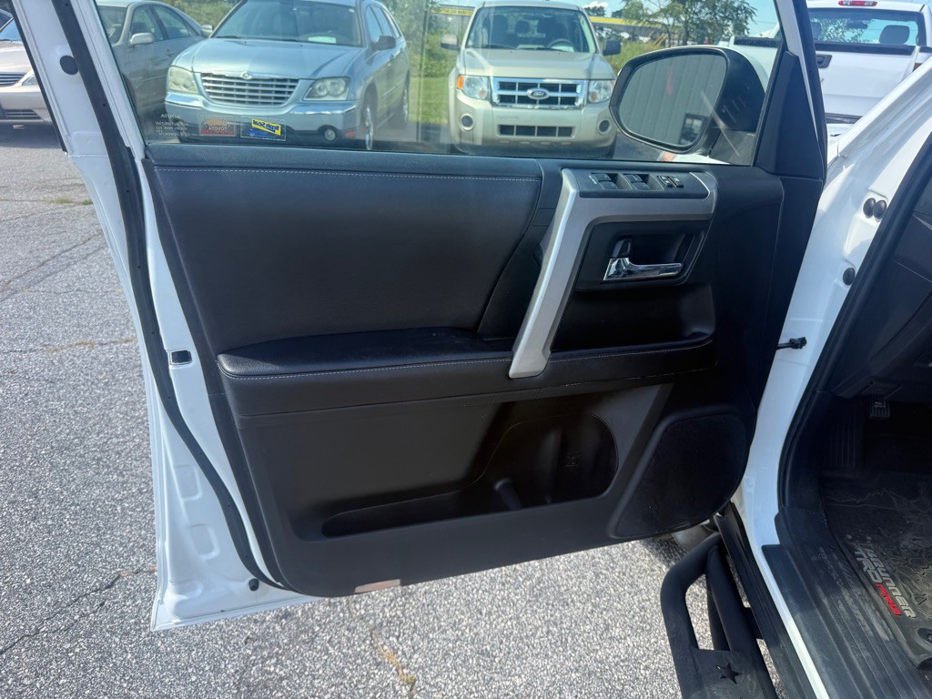 2019 Toyota 4Runner Image 12