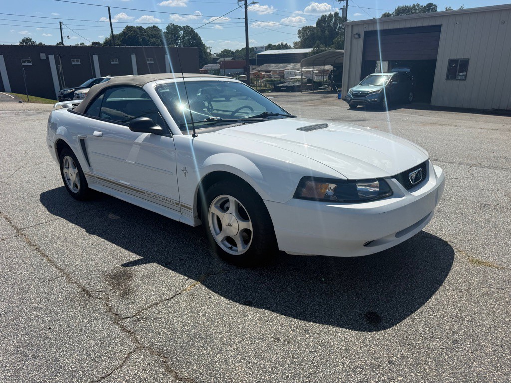 2001 Ford Mustang Image 3