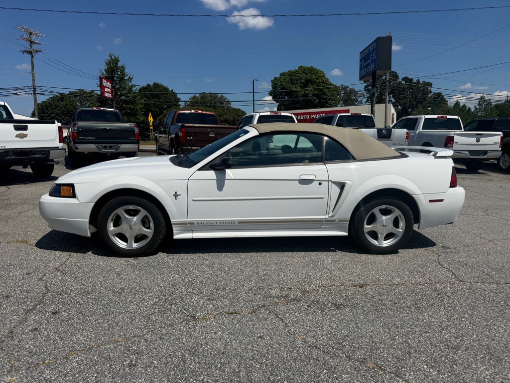 2001 Ford Mustang Image 4
