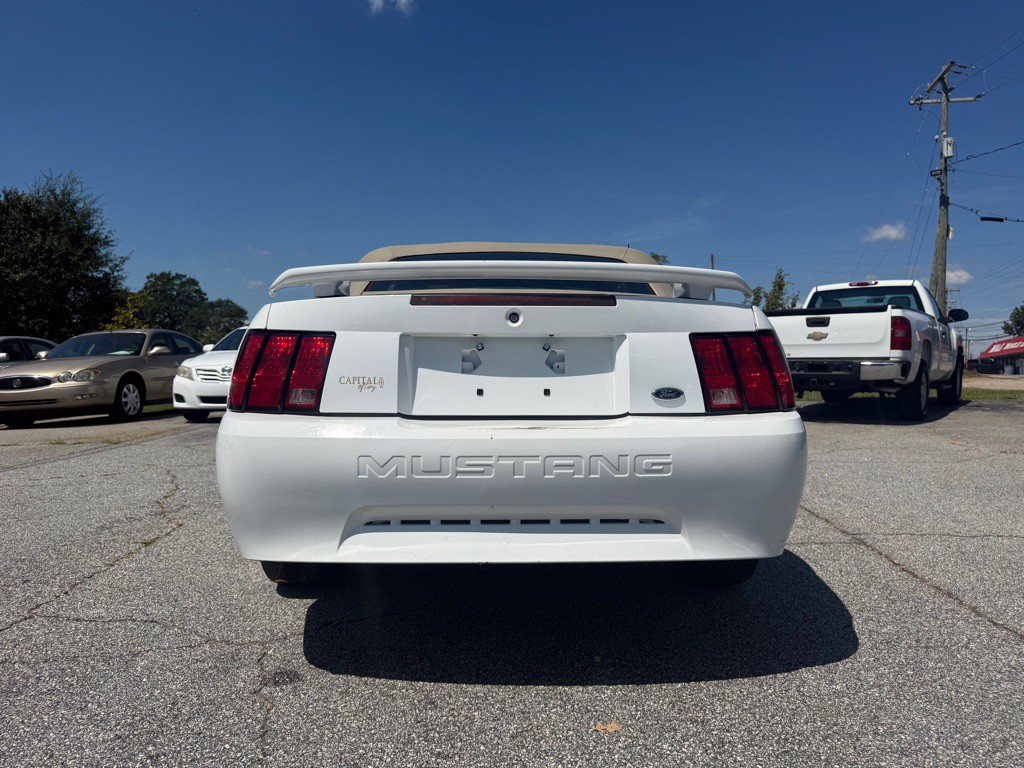 2001 Ford Mustang Image 6