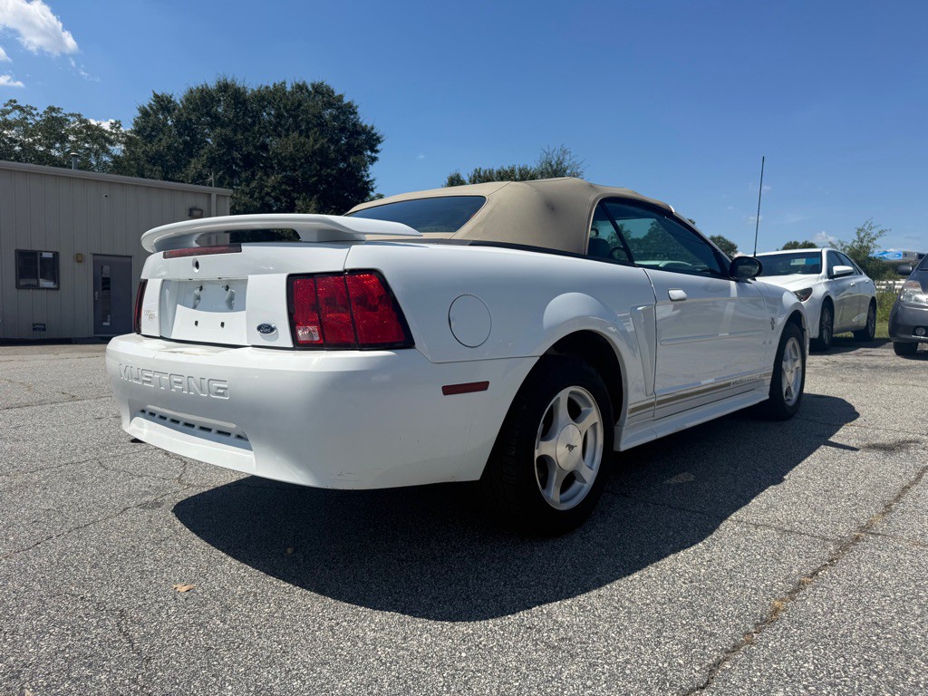2001 Ford Mustang Image 7