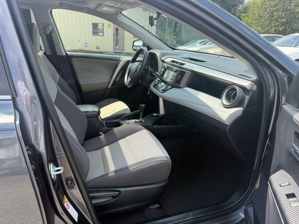 2014 Toyota Rav4 Image 16
