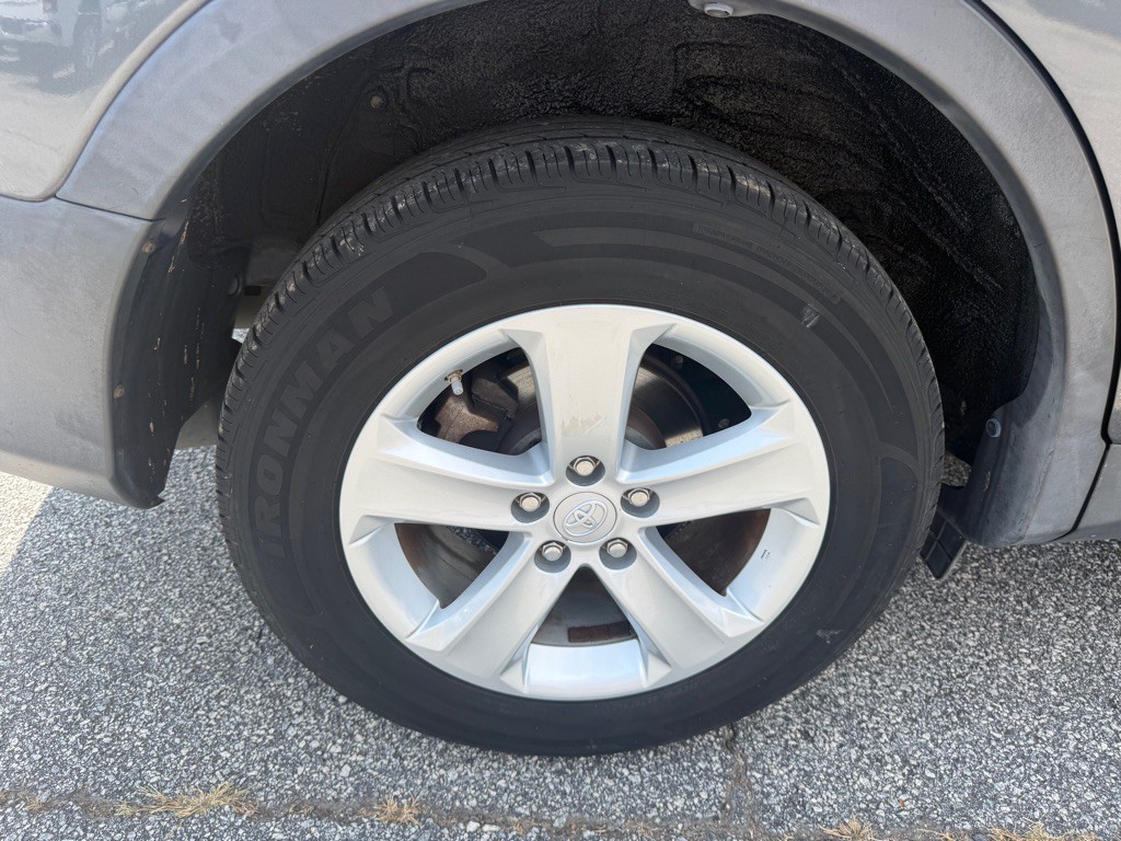 2014 Toyota Rav4 Image 18