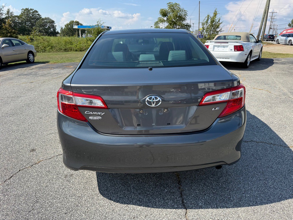 2013 Toyota Camry Image 6