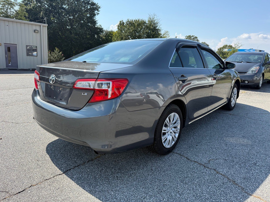 2013 Toyota Camry Image 7