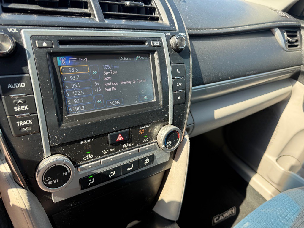 2013 Toyota Camry Image 11