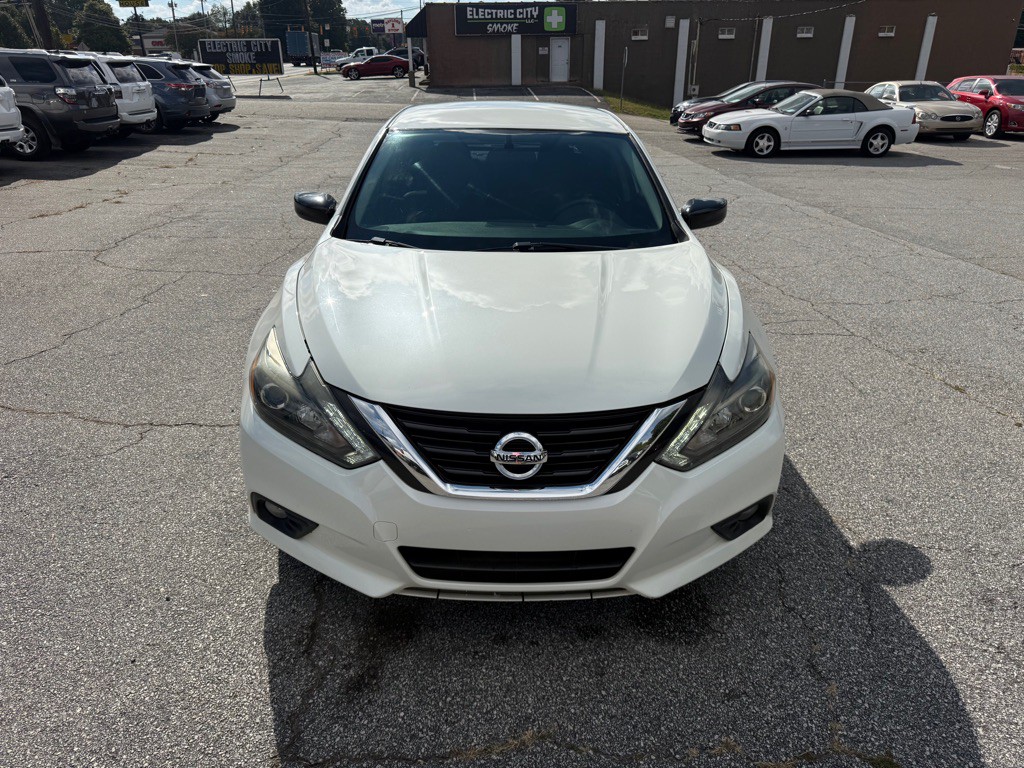 2017 Nissan Altima Image 2