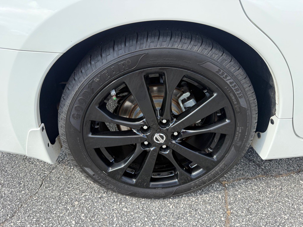 2017 Nissan Altima Image 15