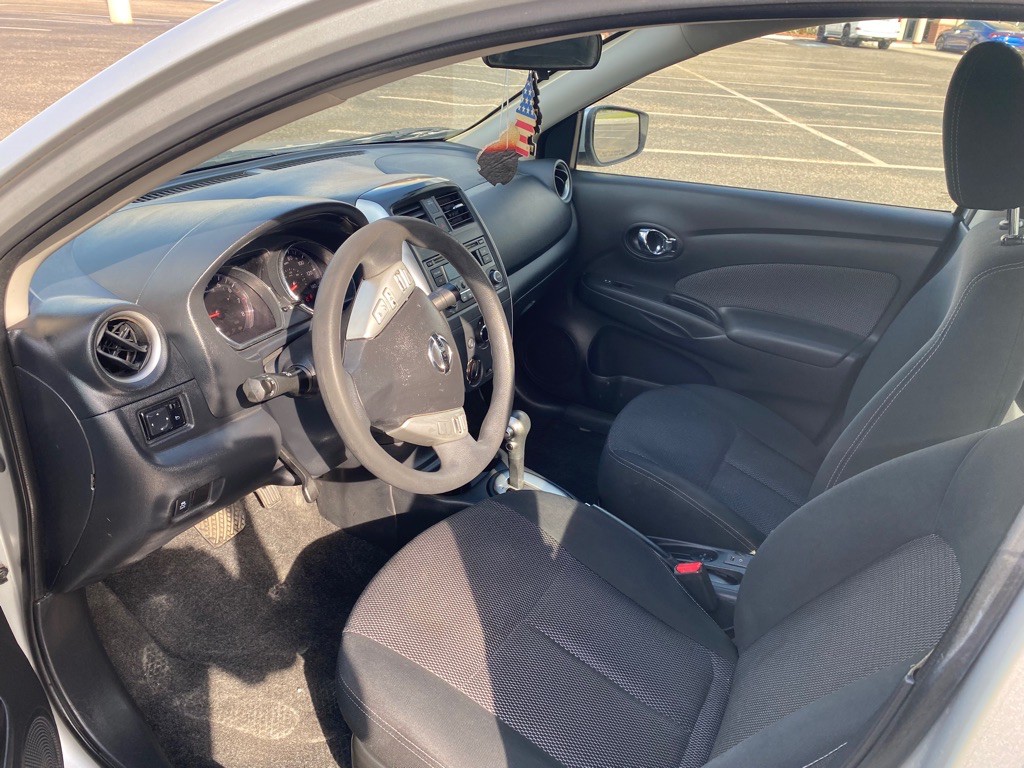 2015 Nissan Versa Image 5