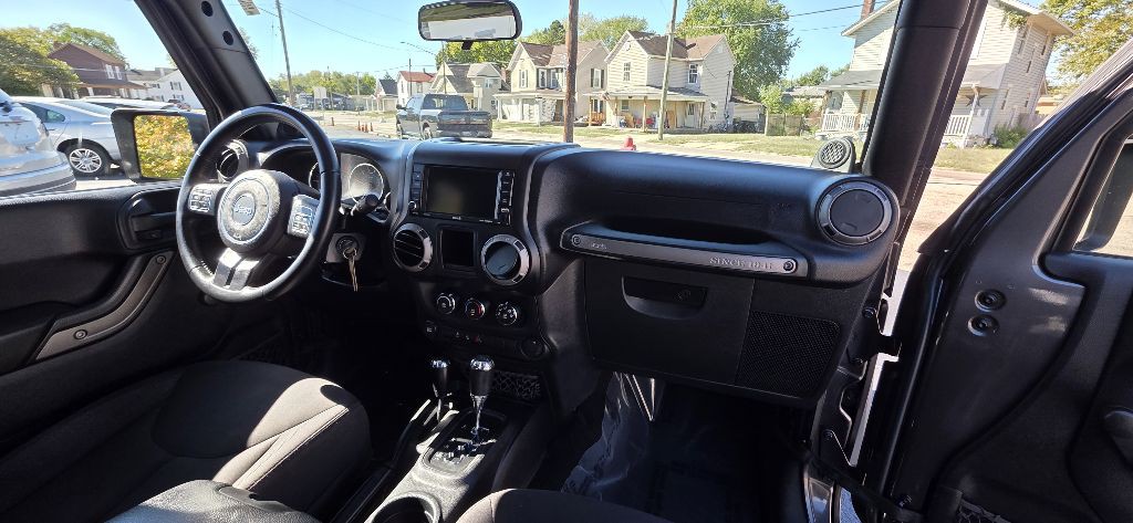 2014 Jeep Wrangler Image 11