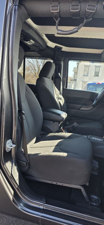 2017 Jeep Wrangler Unlimited Image 9