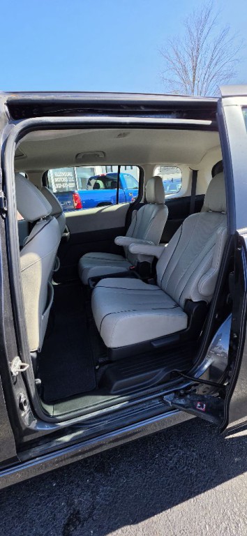 2015 Mazda Mazda5 Image 12