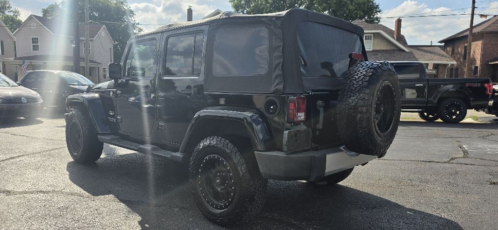 2010 Jeep Wrangler Unlimited Image 1