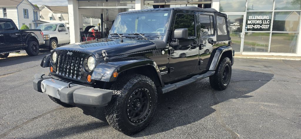 2010 Jeep Wrangler Unlimited Image 2