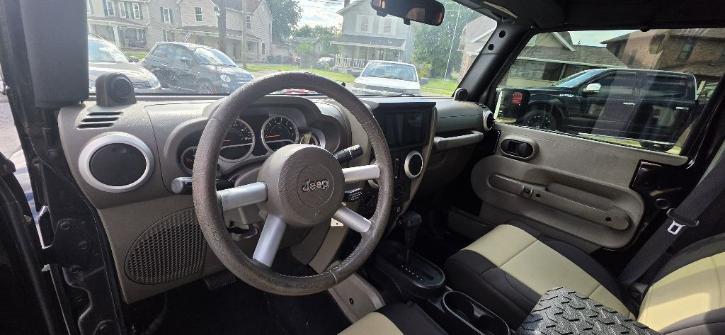 2010 Jeep Wrangler Unlimited Image 10