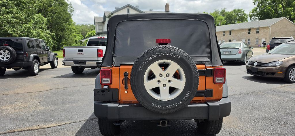 2011 Jeep Wrangler Unlimited Image 8