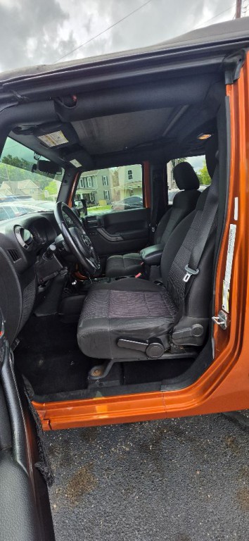 2011 Jeep Wrangler Unlimited Image 14