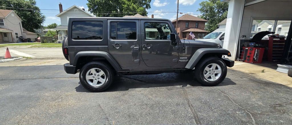 2017 Jeep Wrangler Unlimited Image 4