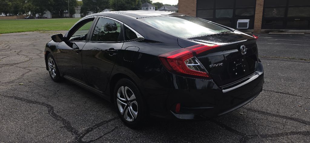 2018 Honda Civic Image 8