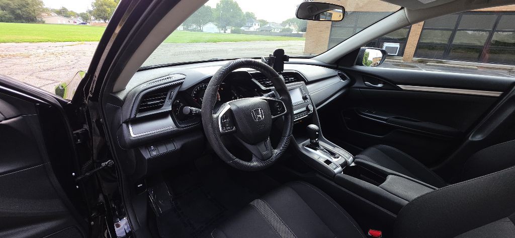 2018 Honda Civic Image 10
