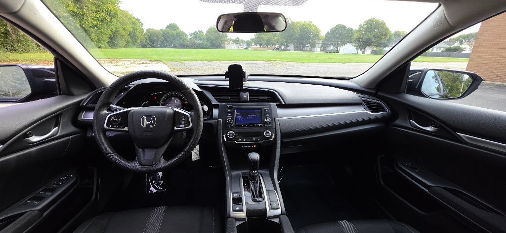 2018 Honda Civic Image 12