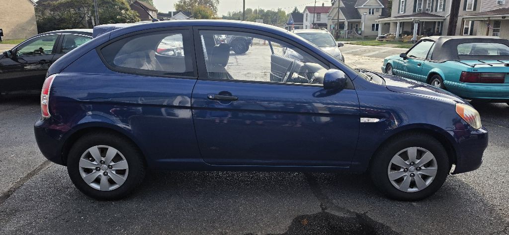 2010 Hyundai Accent Image 7