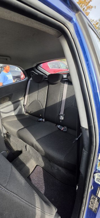 2010 Hyundai Accent Image 9
