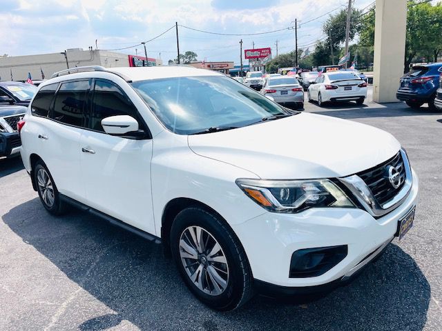 2017 Nissan Pathfinder Image 3
