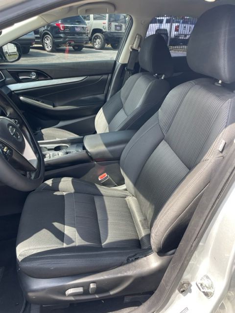 2016 Nissan Maxima Image 5