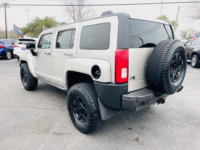2007 HUMMER H3 Image 7