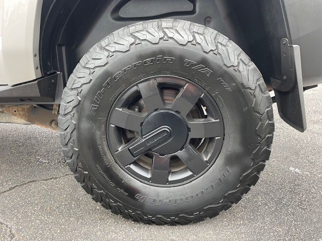 2007 HUMMER H3 Image 8