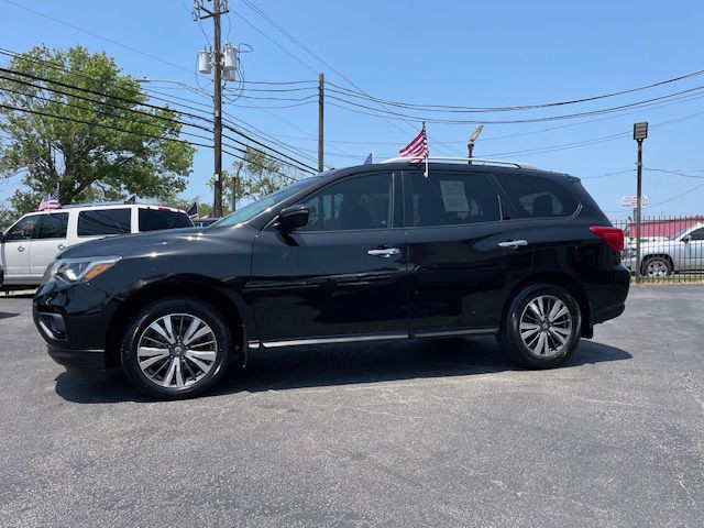 2017 Nissan Pathfinder Image 4