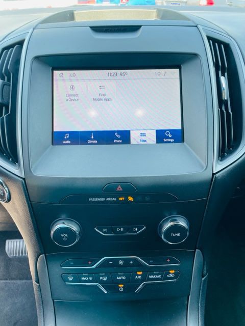 2020 Ford Edge Image 9