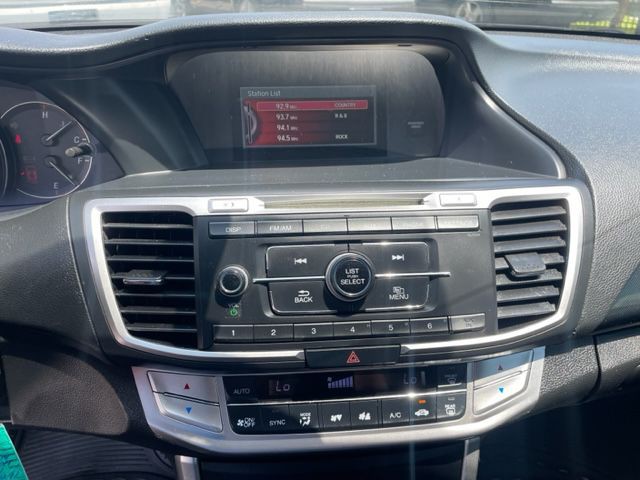 2015 Honda Accord Image 9