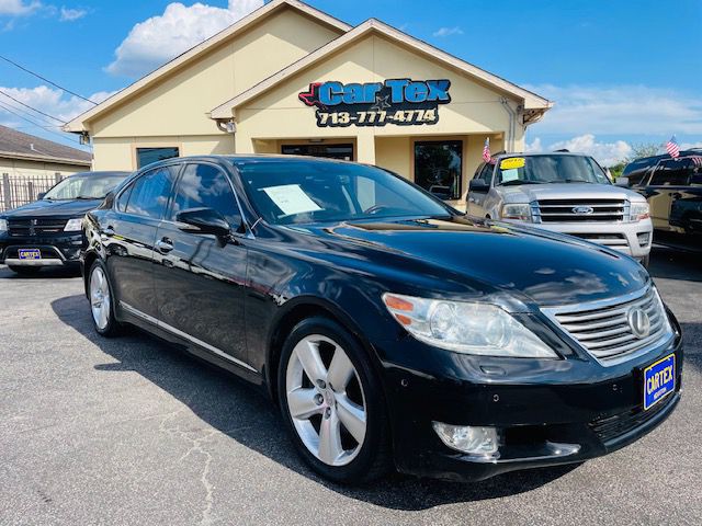 2010 Lexus LS Image 1