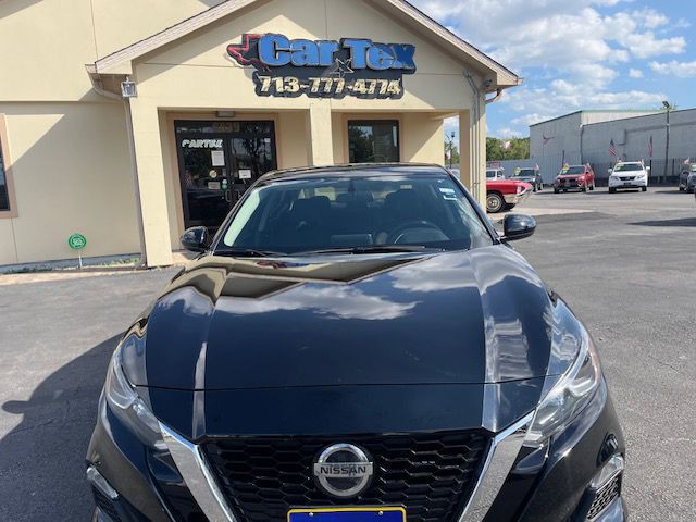 2020 Nissan Altima Image 2