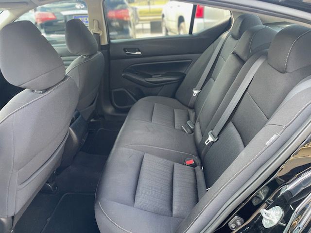 2020 Nissan Altima Image 8