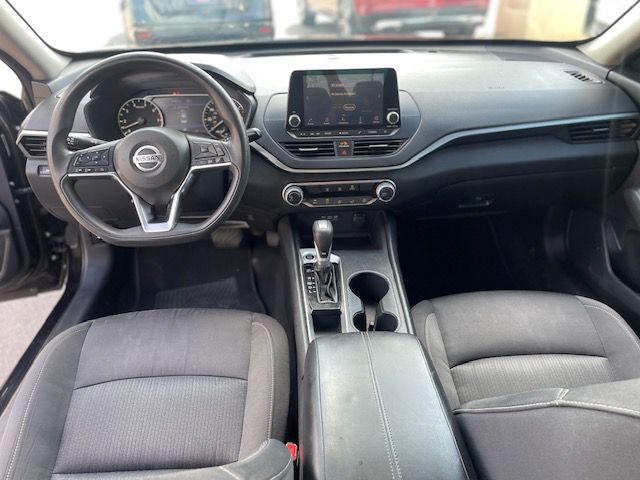 2020 Nissan Altima Image 9
