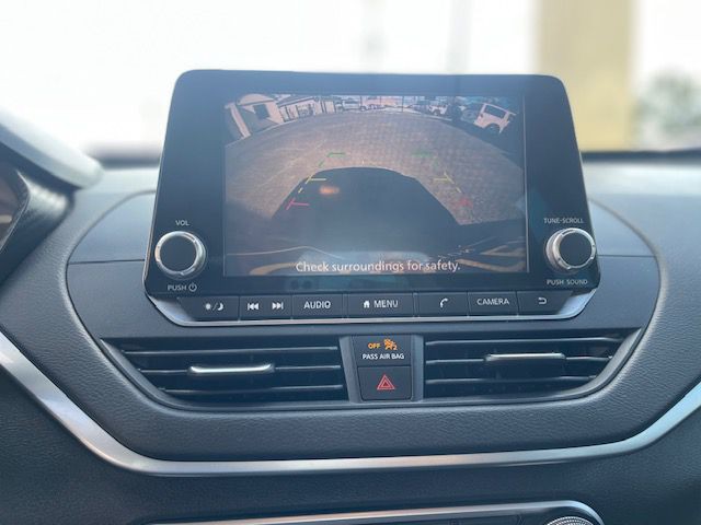 2020 Nissan Altima Image 12