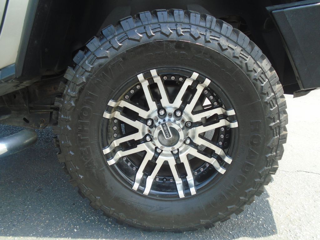 2004 HUMMER H2 Image 7