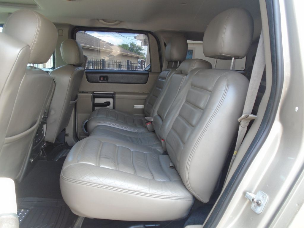 2004 HUMMER H2 Image 10