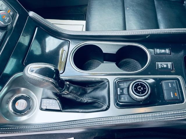 2016 Nissan Maxima Image 8