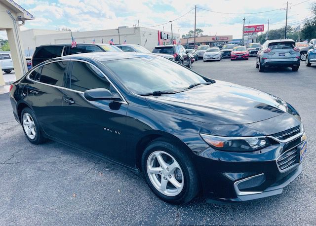 2016 Chevrolet Malibu Image 3
