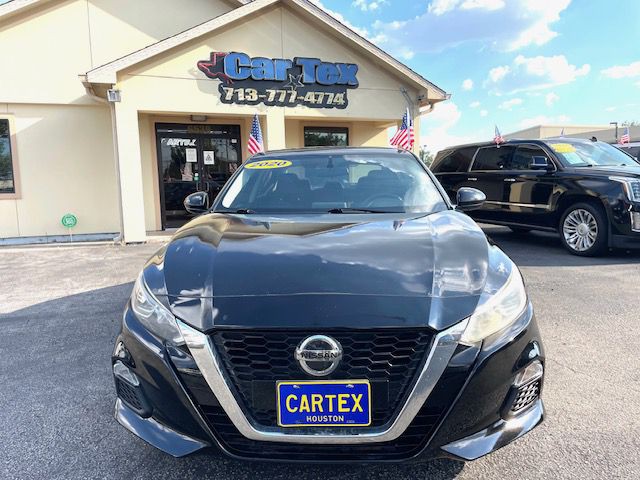 2020 Nissan Altima Image 2