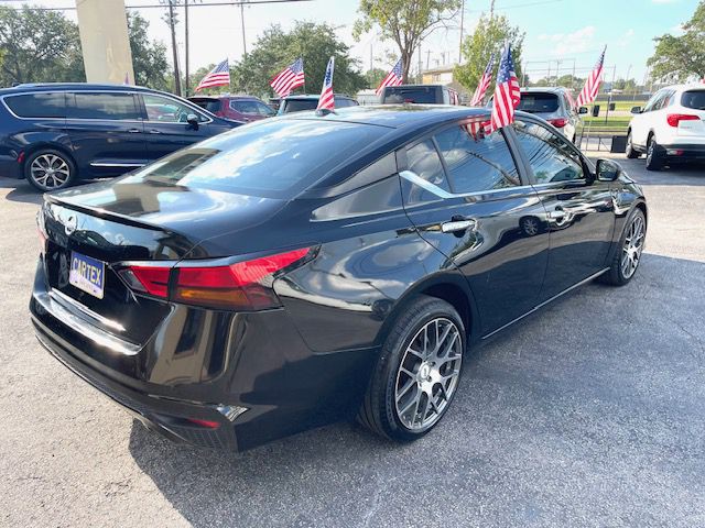 2020 Nissan Altima Image 3