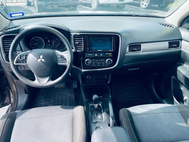 2018 Mitsubishi Outlander Image 7