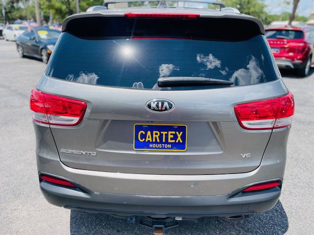 2016 Kia Sorento Image 4