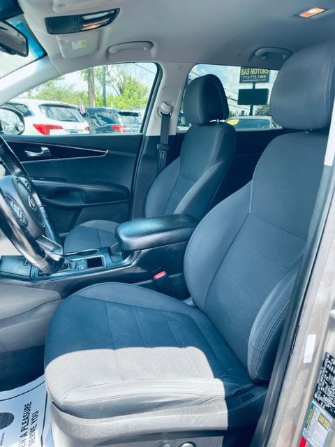 2016 Kia Sorento Image 5