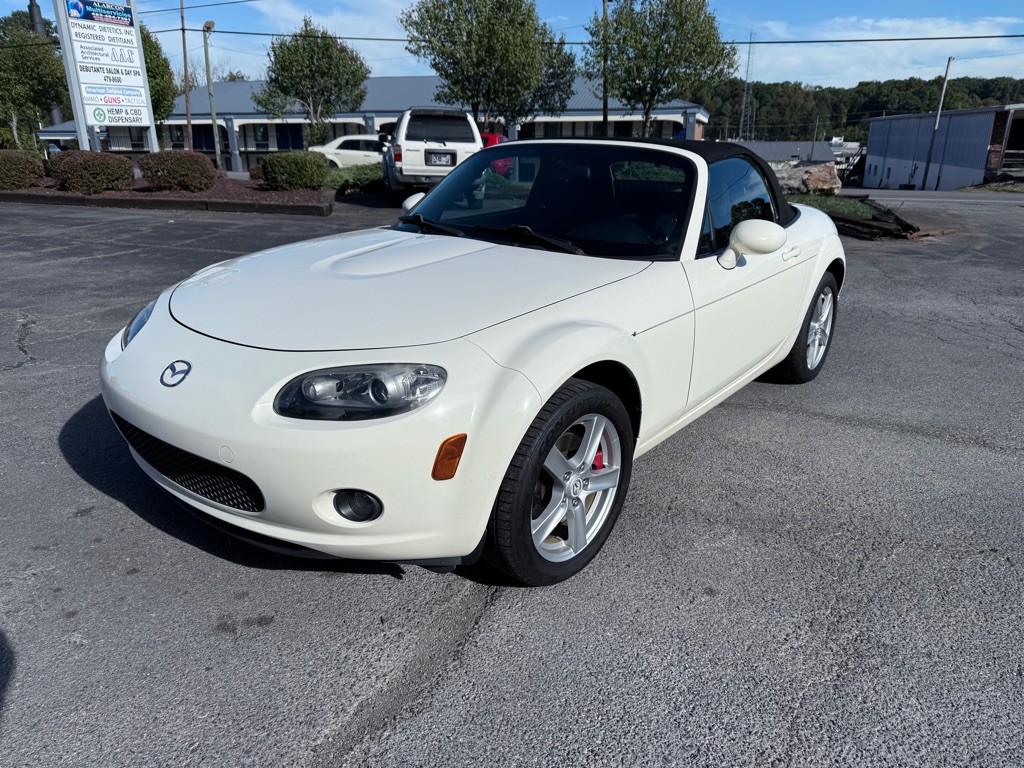 2007 Mazda MX-5 Miata Image 2